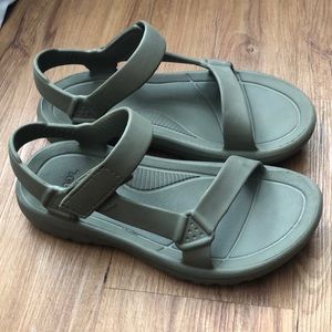 hurricane drift teva sandals